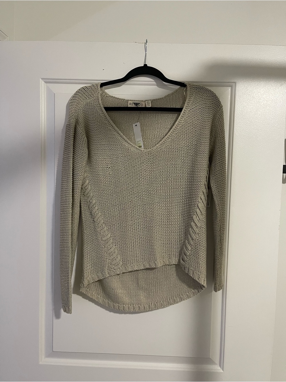 RETROD Cream V-Neck Textured Knit Sweater - Size S NWT